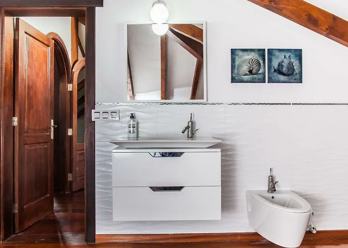 Moraditas, Con Piscina Privada Feriehus