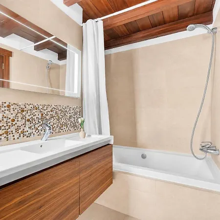 Dom wakacyjny Moraditas, Con Piscina Privada *