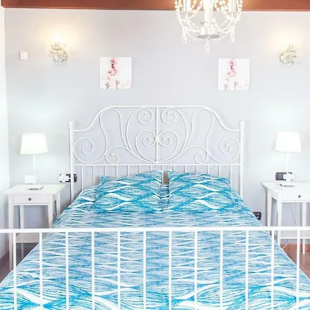 Moraditas, Con Piscina Privada